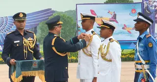 যশোর বীরশ্রেষ্ঠ মতিউর রহমান বিমান ঘাঁটিতে রাষ্ট্রপতি কুচকাওয়াজ অনুষ্ঠিত